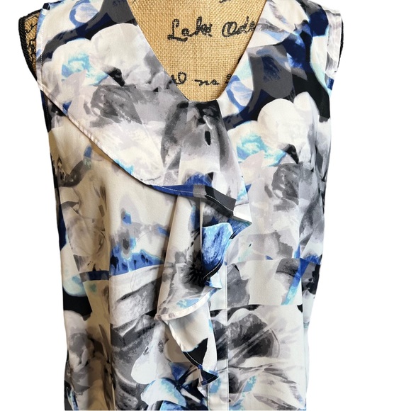 White House Black Market White Floral Top Blouse sz Large - Picture 3 of 6